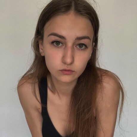 KARTINA 完璧なポルノスター 画像