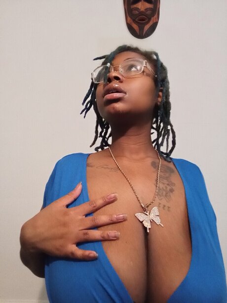 レズビアン ストラップオン OnlyFans ヌード ギャラリー