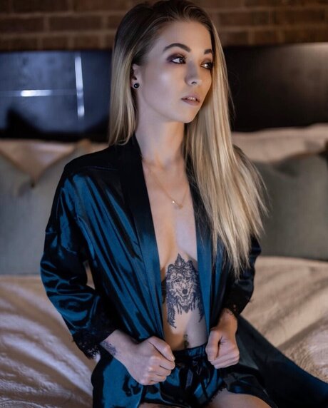 ドイツのアマチュアOnlyFans 美しいヌード 画像