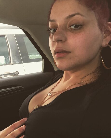 Erika Quinones かわいいスター 写真