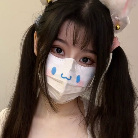 _TV 美しいモデル 写真