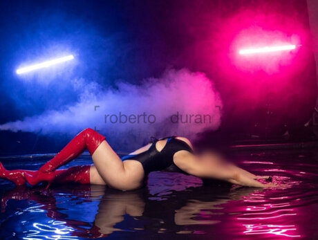 HotSinAdventure 裸モデル 画像