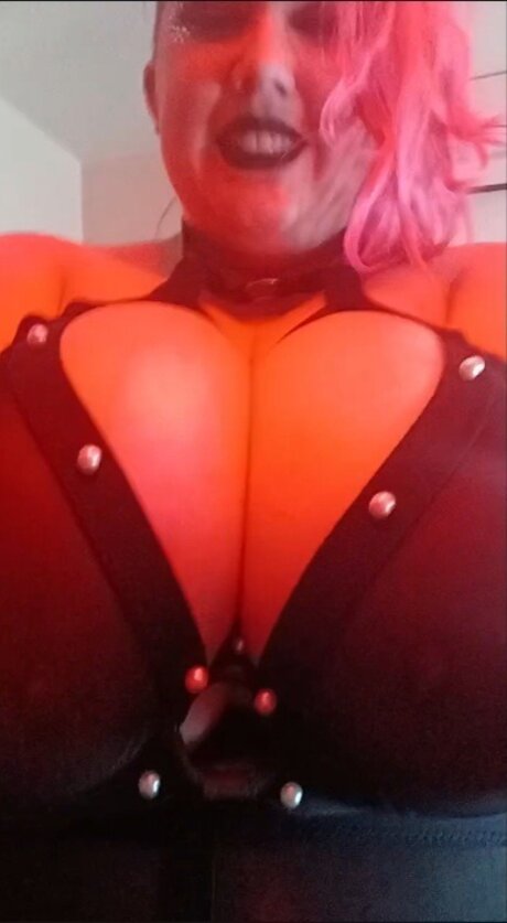 BatteriesAreIncluded ポルノスター 写真