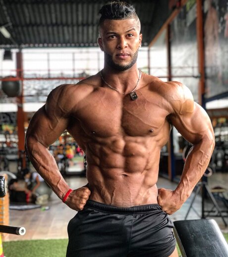 edward santos physique ヌードモデル 写真