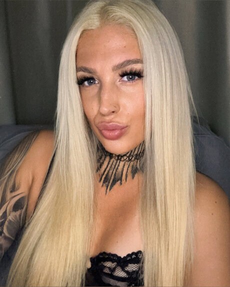 Mia VIP_ ポルノスター アダルト 写真