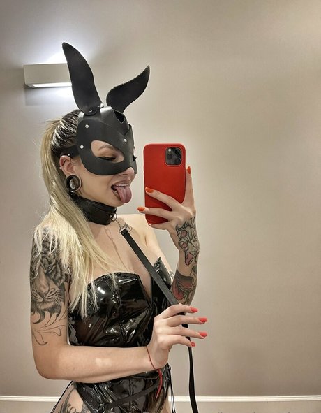 チンコを持つ女たち OnlyFans 美しい 写真