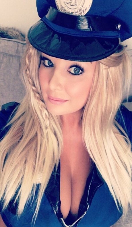 巨乳ヌードOnlyFans 無料ヌード アーカイブ