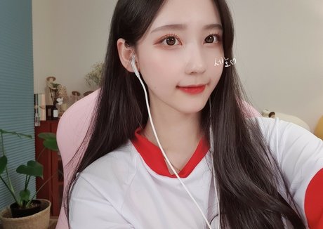 ティーンのおっぱいOnlyFans ホット裸 ギャラリー