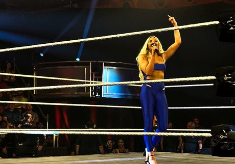 Sarah Baer HDスター 画像