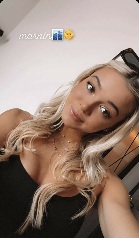 ティーンプッシーOnlyFans アート裸 画像