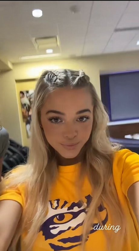 巨乳とお尻のOnlyFans セクシーヌード ギャラリー