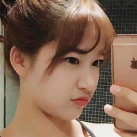 Ohttomom ポルノスター セクシー 画像