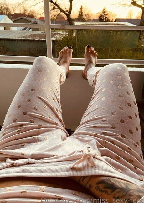 アジアの女の子限定ファン ホット裸 写真