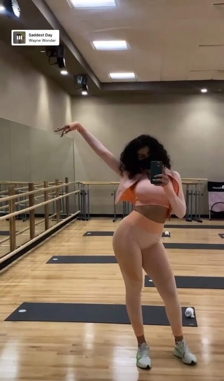 Itstaleen ヌード女優 写真