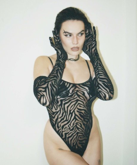 Marthe Woertman xxxポルノスター 画像