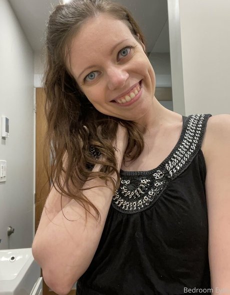 bedroom eyes free 裸の女優 写真