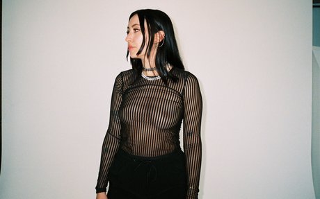 ティーンヌードOnlyFans ホットポルノ 画像