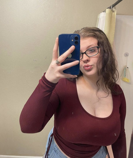 Kelbaby 完璧なポルノスター ギャラリー