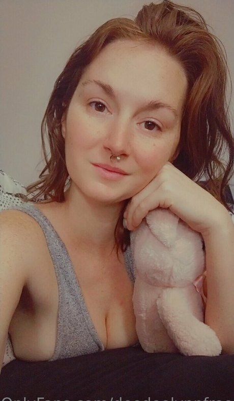 deedeelynnfree ヌード女優 写真