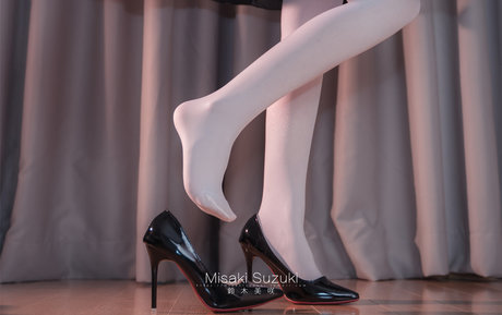 Misaki Suzuki アダルトモデル 写真