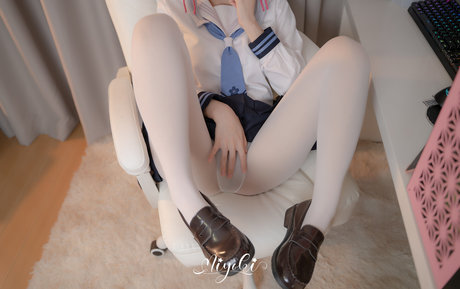 Misaki Suzuki 素敵なモデル 写真