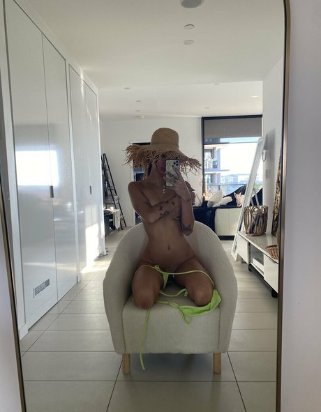 曲線美の裸OnlyFans パーフェクト 画像