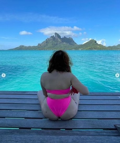 Barbie Ferreira ポルノモデル アーカイブ