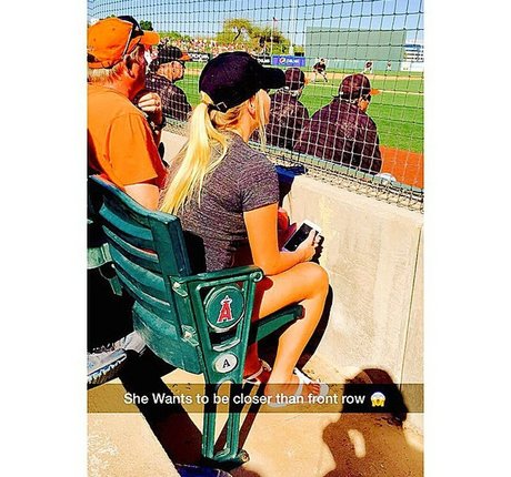 Amber BeIarski 裸のモデル ギャラリー