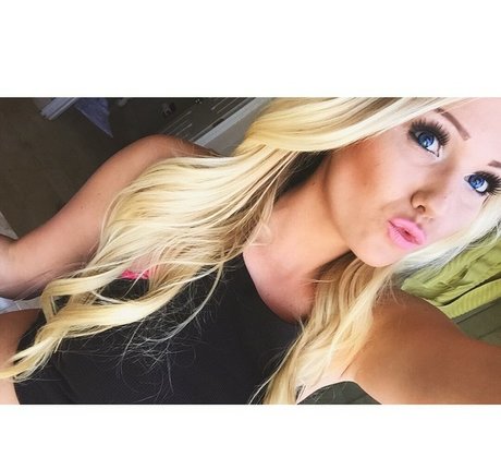 Amber BeIarski アダルトモデル ギャラリー