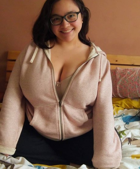 アジア人痴女OnlyFans セクシー 画像