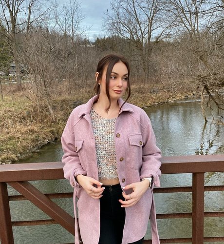 Logan Fabbro 完璧なモデル 写真