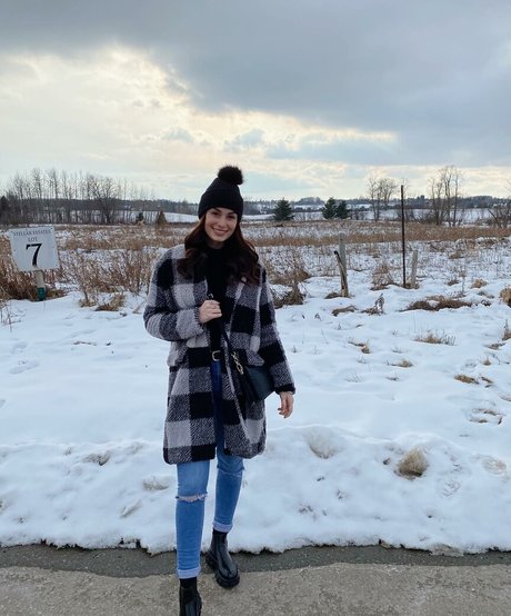 Logan Fabbro 独占女優 写真