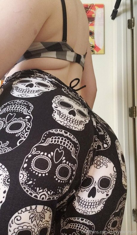 curvyelvishgirl HDスター 写真