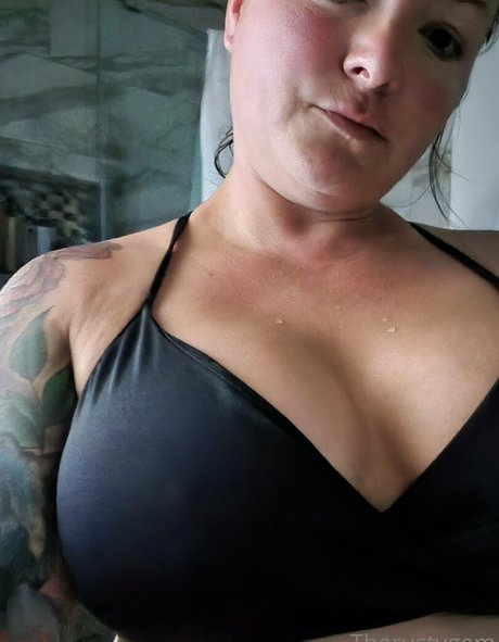 TheRustyGem 無料のポルノスター 画像