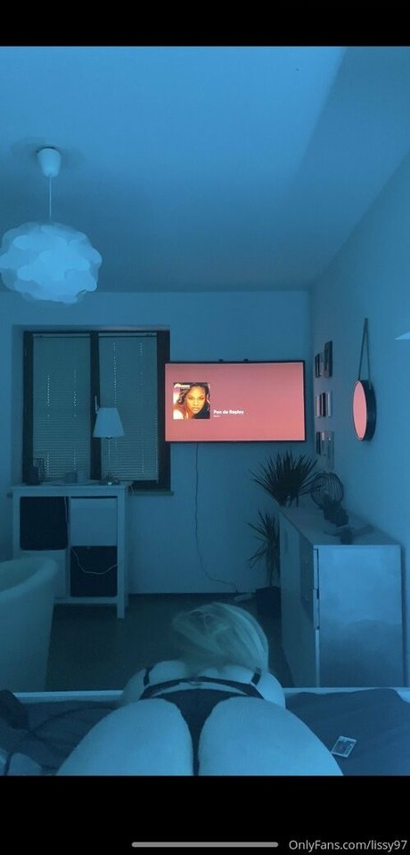 ロシアのアマチュアOnlyFans 美しい裸 画像