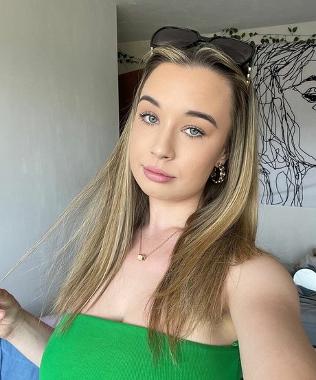 アジアのティーンオンリーファン 美しい 画像