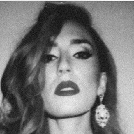 Madeleine Baldacchino 無料のスター アーカイブ