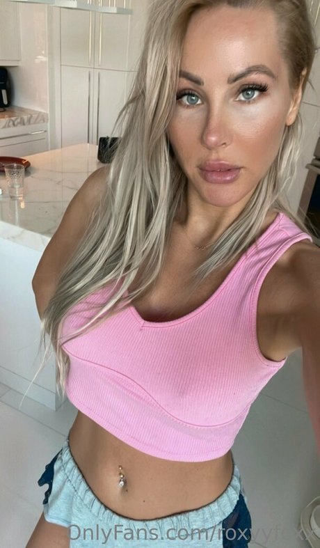 roxyyfoxx スター 写真