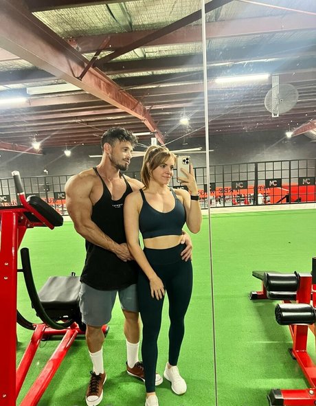 hotcoupleonshow 高品質女優 写真