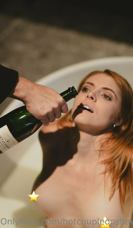 hotcoupleonshow 美しいスター 写真