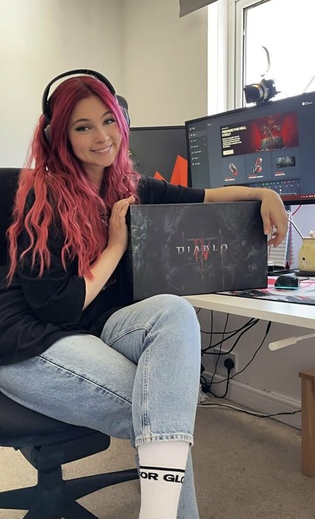 mushutwitch 無料女優 画像