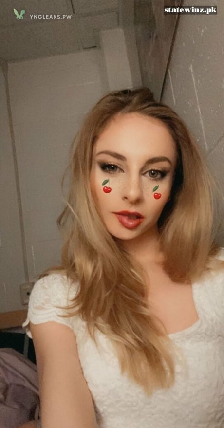 Tarah Kayne 可愛いモデル 写真