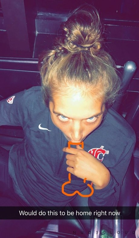 興奮した熟女OnlyFans 美しい裸 画像