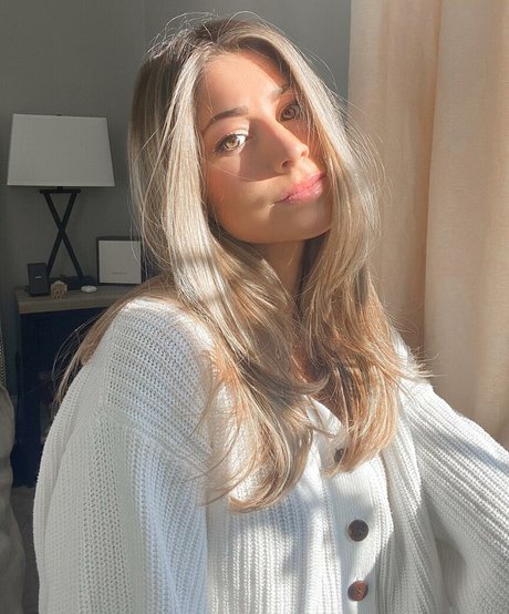 Hailey Lower ポルノスター 独占 写真