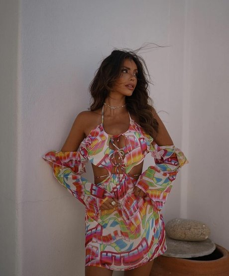 Sarah Sunita アダルトモデル 画像