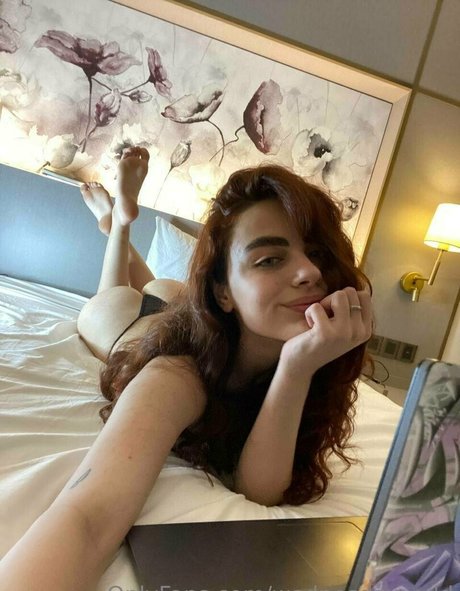 wednesday add 美しいモデル 写真