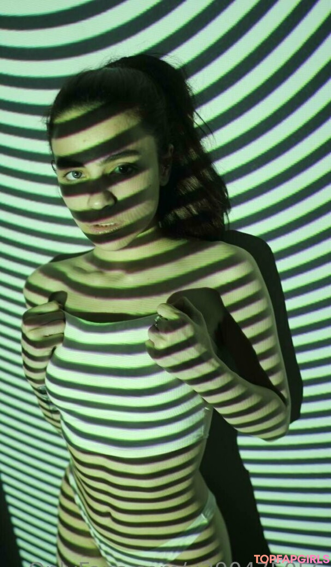 wednesday add XXXモデル 写真