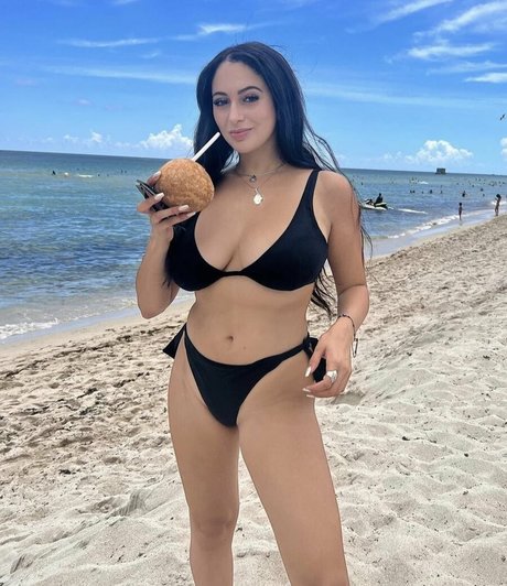 張りのあるおっぱいOnlyFans セクシー裸 写真