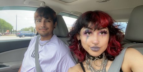 Suedmza エロティックなスター 写真