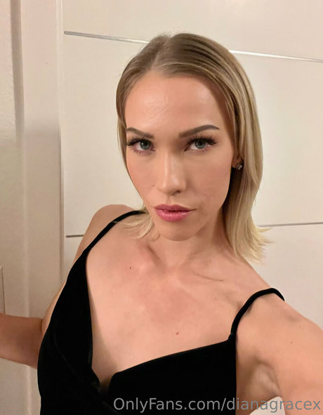 若い熟女OnlyFans セクシーヌード 写真